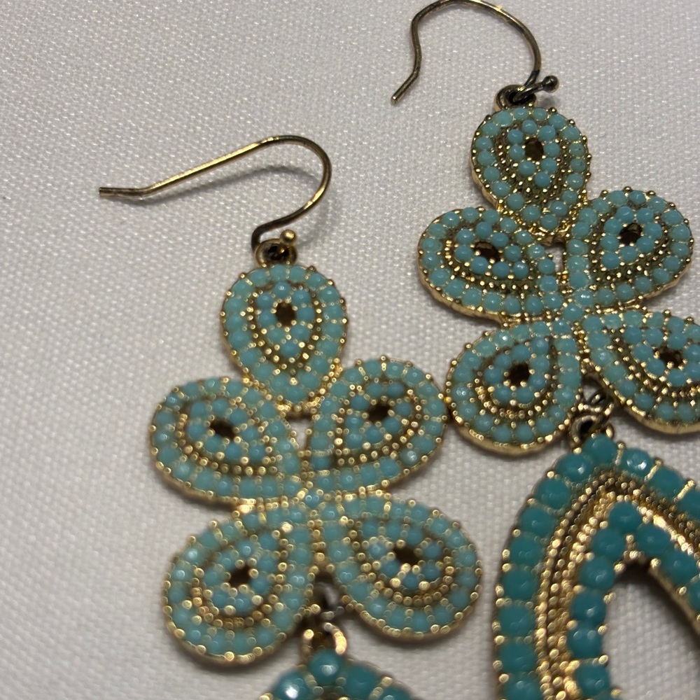 Elegant Gold and Turquoise Dangle Earrings Stella and Dot - Picture 4 of 6